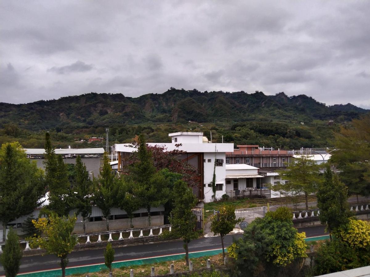 臺東火車站 黎亞兒民宿liyar House 青旅客棧 Taitung Bagian luar foto